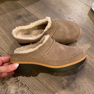 UGG slip on’s
